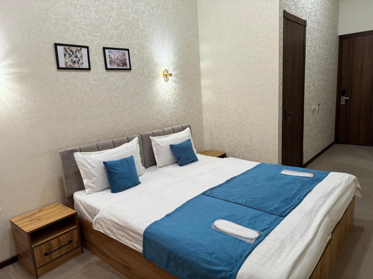 Resident Hotel Taschkent Exterior foto